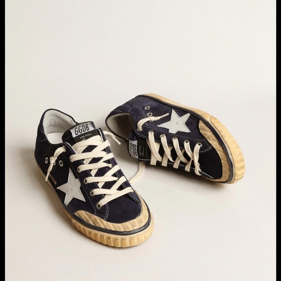 Golden goose Women’s Super-Star Penstar LTD in blue suede with white star. Sz 38 - Picture 2 of 9